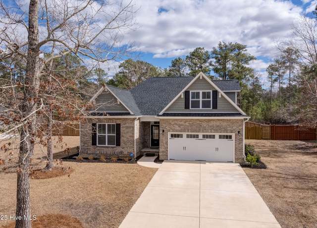 Property at 18 N Beatrice Dr, Rocky Point, NC 28457, 4 beds, 3 baths