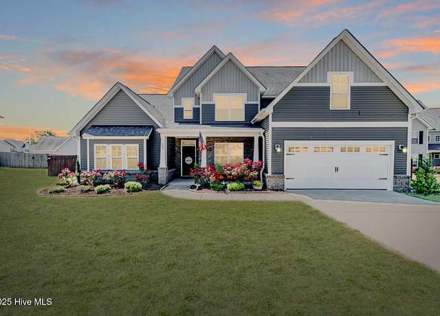 Property at 103 Courtyard Cir, Aberdeen, NC 28315, 4 beds, 2.5 baths