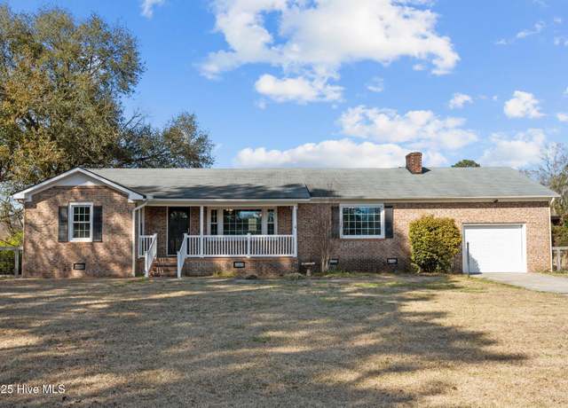 Property at 1226 Beulaville Hwy, Beulaville, NC 28518, 3 beds, 2 baths