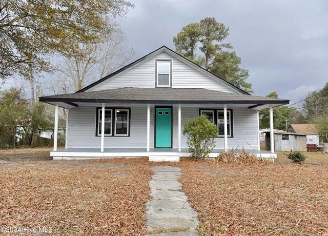 Property at 909 4th St, Elizabeth City, NC 27909, 2 beds, 1 bath
