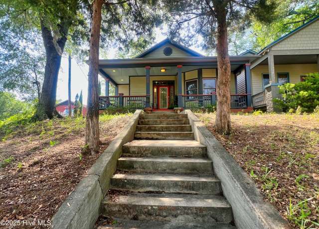 Property at 1120 S 3rd St, Wilmington, NC 28401, 2 beds, 1 bath