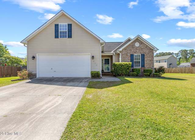 Property at 205 Edgefield Dr, Jacksonville, NC 28546, 4 beds, 3 baths