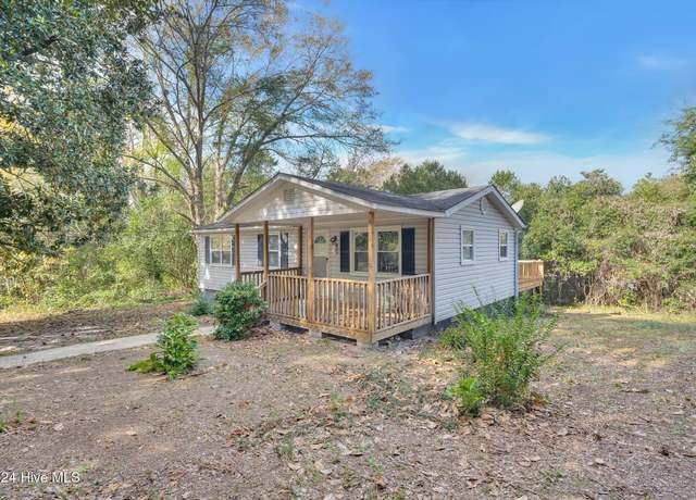 Property at 7 Williams St, Hamlet, NC 28345, 3 beds, 2 baths