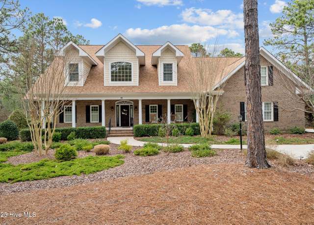 Property at 54 Abbottsford Dr, Pinehurst, NC 28374, 4 beds, 4 baths