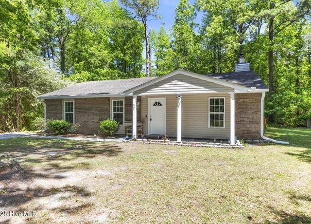 Property at 504 Mark Ln, Jacksonville, NC 28546, 3 beds, 2 baths