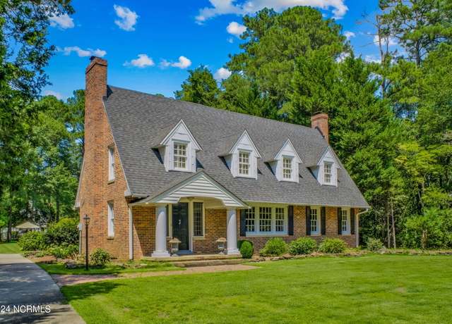 Property at 2315 Midland Rd, Pinehurst, NC 28374, 4 beds, 2.5 baths