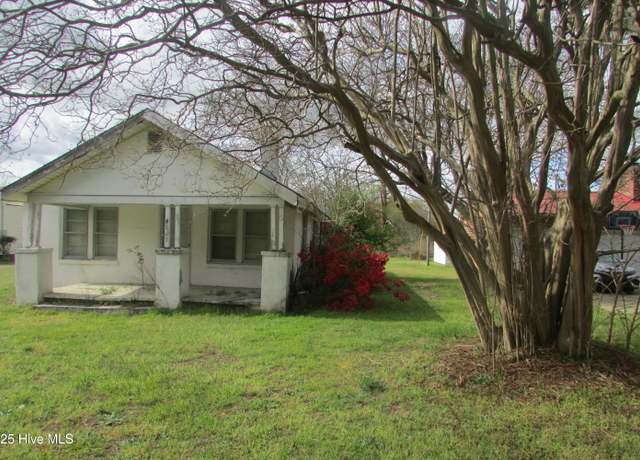 Property at 4627 Bearskin Rd, Clinton, NC 28328, 3 beds, 1 bath