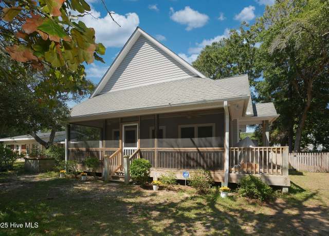Property at 109 SE 79th St, Oak Island, NC 28465, 3 beds, 2 baths