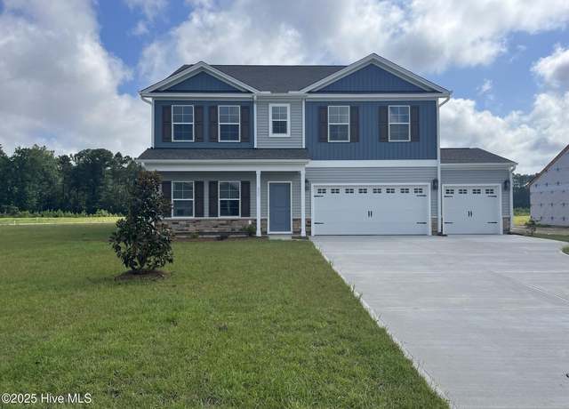 Property at 237 Mayflower Dr NW #35, Calabash, NC 28467, 5 beds, 2.5 baths