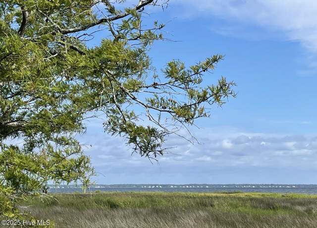 Property at 239 Garbacon Dr, Beaufort, NC 28516