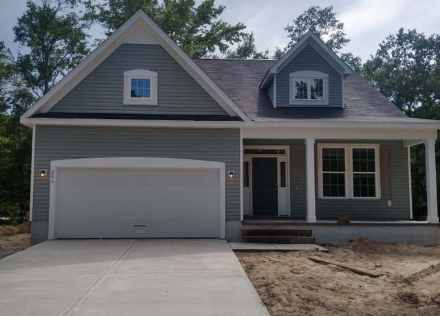 Property at 206 Chateau Dr, New Bern, NC 28560, 4 beds, 2.5 baths