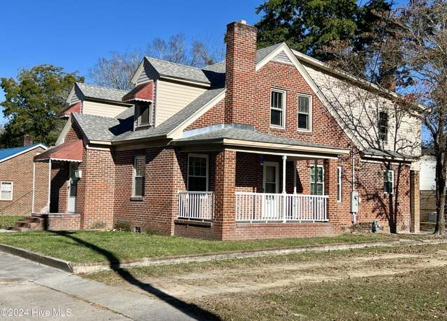 Property at 805 Van Norden St, Washington, NC 27889, 2 beds, 1 bath