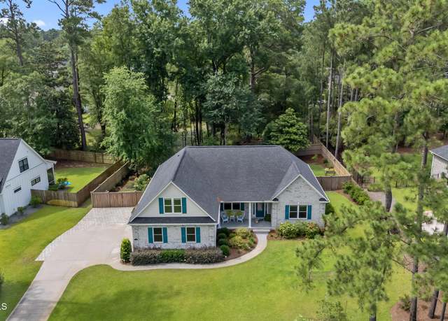 Property at 376 Crown Pointe Dr, Hampstead, NC 28443, 3 beds, 3 baths