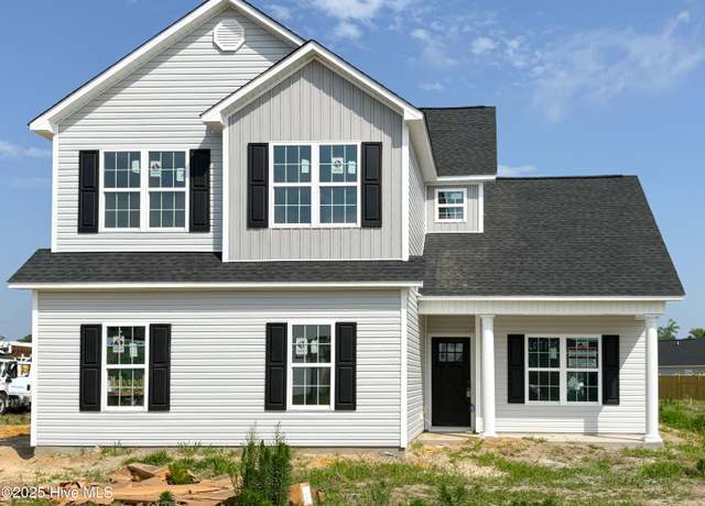 Property at 800 Calebs Creek Ct, Maysville, NC 28555, 3 beds, 2.5 baths