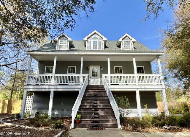 Property at 132 Swan View Dr, Kill Devil Hills, NC 27948, 3 beds, 2.5 baths