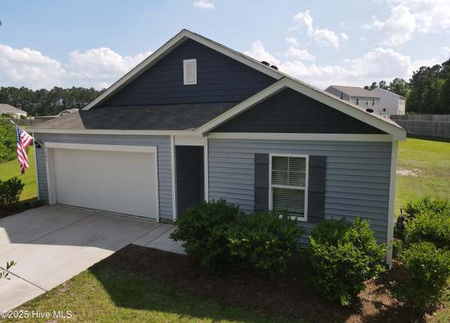 Property at 141 Fresh Air Dr, Hampstead, NC 28443, 3 beds, 2 baths