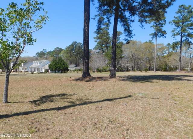 Property at 24 Willow Dr, Tabor City, NC 28463