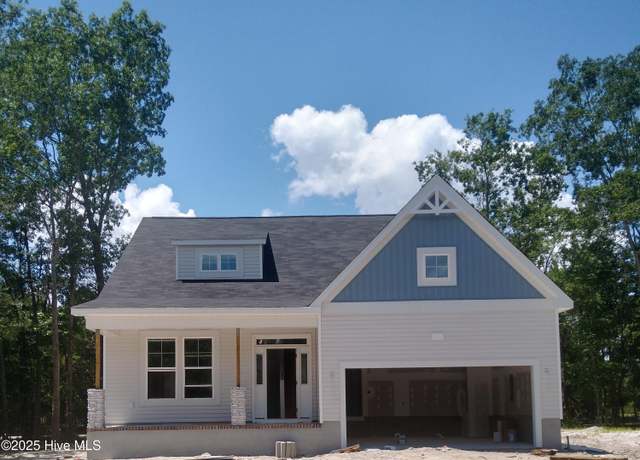 Property at 218 Chateau Dr, New Bern, NC 28560, 4 beds, 2.5 baths