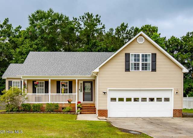 Property at 109 Hilda Dr, New Bern, NC 28562, 3 beds, 2 baths