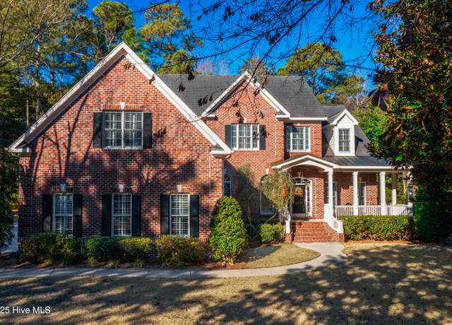 Property at 6608 Cove Point Dr, Wilmington, NC 28409, 6 beds, 4.5 baths