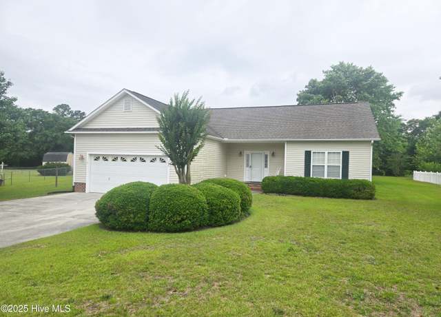 Property at 203 Raven Ridge Ct, Swansboro, NC 28584, 3 beds, 2 baths