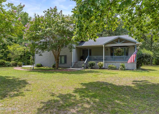 Property at 793 Old Church Rd, Swansboro, NC 28584, 3 beds, 2.5 baths