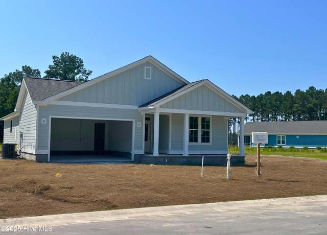 Property at 1002 Exeter Pl, New Bern, NC 28562, 4 beds, 2.5 baths
