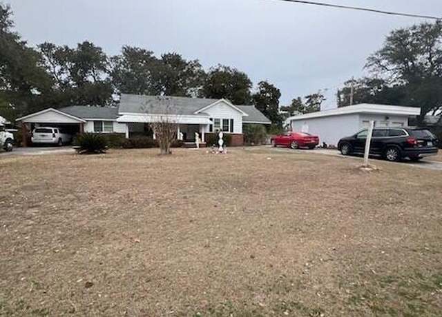 Property at 329 Cape Lookout Drive Dr, Harkers Island, NC 28531, 3 beds, 2 baths