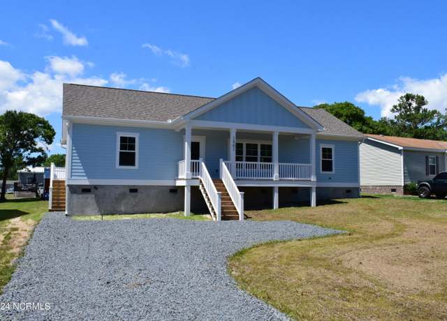 Property at 1901 Oxpen Rd SW, Supply, NC 28462, 3 beds, 2 baths