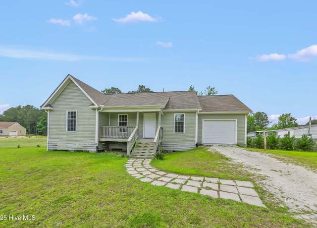 Property at 1406 Silverbrook Rd, Oriental, NC 28571, 3 beds, 2 baths