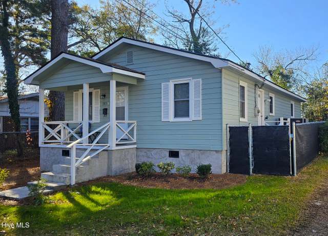 Property at 303 W 7th St, Washington, NC 27889, 3 beds, 1 bath