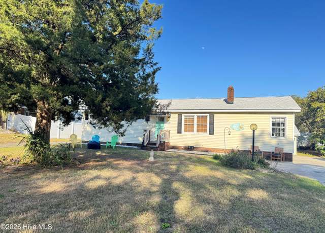 Property at 108 SE 3rd St, Oak Island, NC 28465, 3 beds, 2 baths