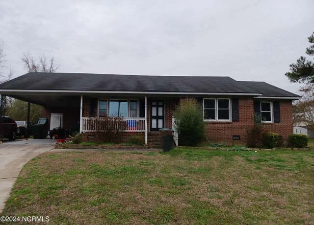 Property at 2004 Valley Cir E, Wilson, NC 27893, 3 beds, 2 baths