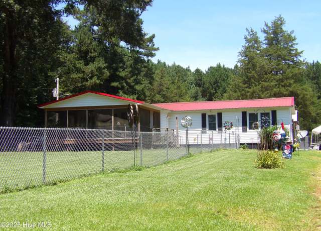 Property at 9258 Stoney Hill Church Rd, Middlesex, NC 27557, 2 beds, 1.5 baths