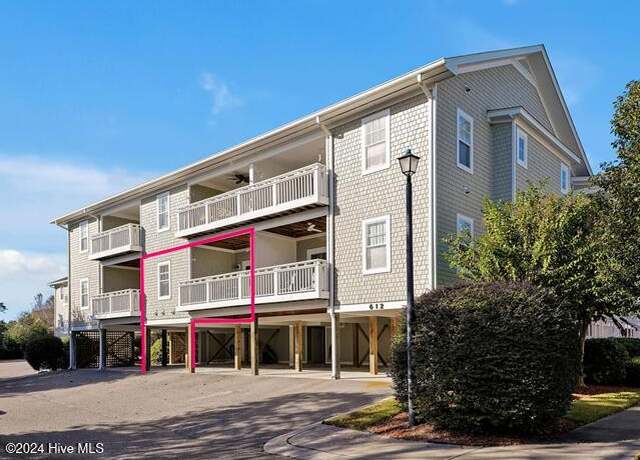 Property at 612 W Brown Street B, Southport, NC 28461, 2 beds, 2 baths