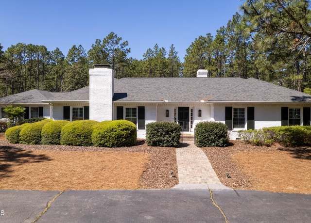 Property at 205 Bel Air Dr, Pinehurst, NC 28374, 4 beds, 4 baths