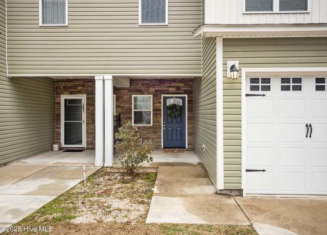 Property at 303 Kenan Loop, Jacksonville, NC 28546, 3 beds, 2.5 baths