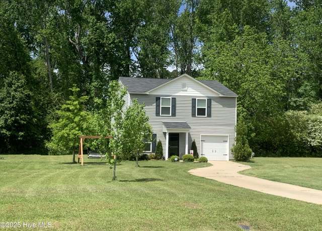 Property at 2310 Decorah Ct, Greenville, NC 27834, 3 beds, 2.5 baths