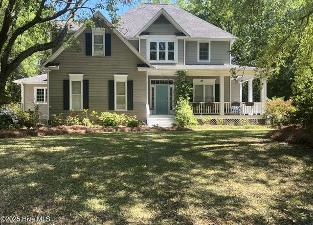 Property at 614 Tree Swallow Ln, Wilmington, NC 28411, 4 beds, 3.5 baths