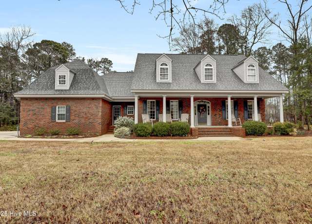 Property at 232 Creedmoor Rd, Jacksonville, NC 28546, 4 beds, 3.5 baths