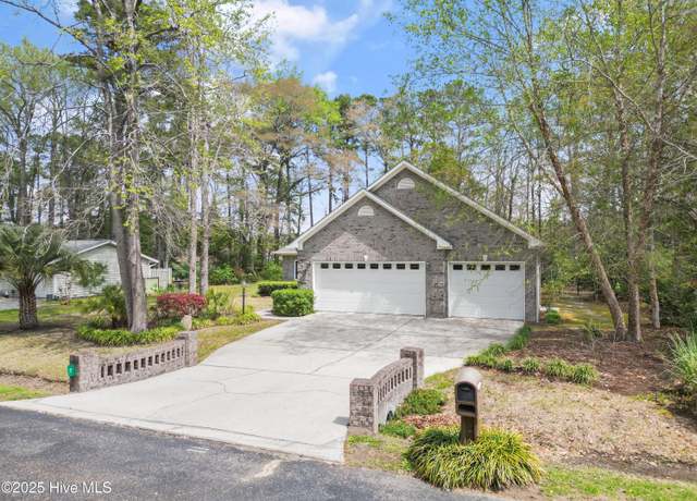 Property at 7 Sand Dollar Ct, Calabash, NC 28467, 3 beds, 3 baths