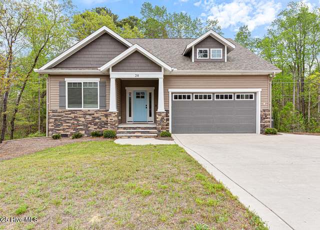 Property at 20 Barkley Ln, Pinehurst, NC 28374, 4 beds, 3 baths
