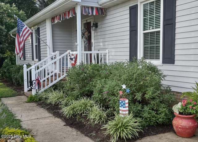 Property at 408 Perkins Rd, Goldsboro, NC 27530, 3 beds, 2 baths