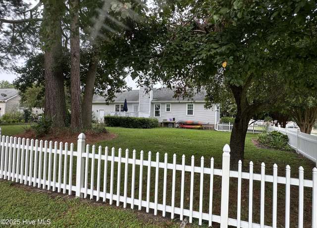 Property at 408 Perkins Rd, Goldsboro, NC 27530, 3 beds, 2 baths