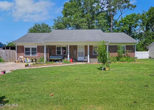 Property at 108 Ash Pl, Jacksonville, NC 28546, 3 beds, 2 baths
