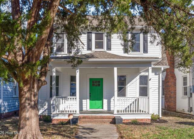 Property at 1311 Grace St, Wilmington, NC 28401, 4 beds, 1.5 baths