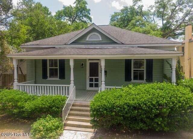 Property at 1706 Wrightsville Ave, Wilmington, NC 28403, 3 beds, 3 baths