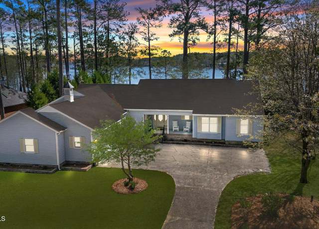 Property at 38 Shore Dr E, Oriental, NC 28571, 3 beds, 3 baths