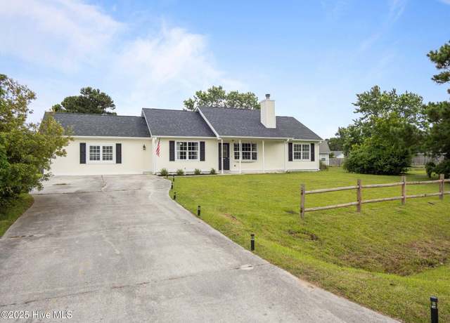 Property at 329 Buckhead Rd, Hubert, NC 28539, 3 beds, 2 baths
