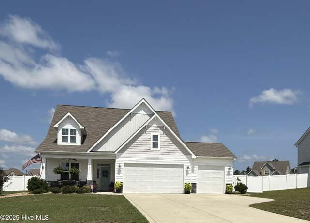 Property at 141 Sandy Springs Rd, Aberdeen, NC 28315, 4 beds, 2.5 baths